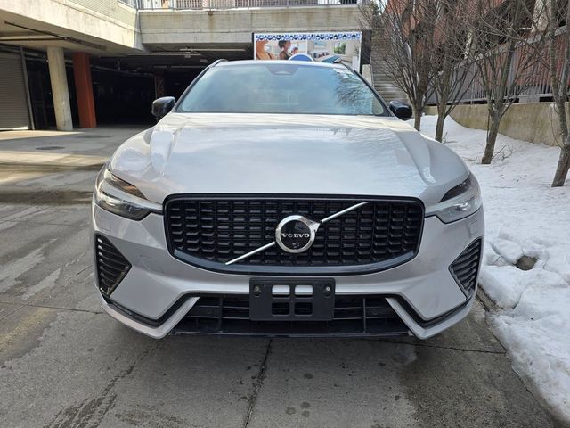 2025 Volvo XC60 Plus