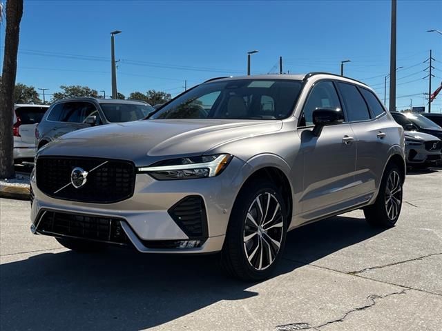 2025 Volvo XC60 Plus