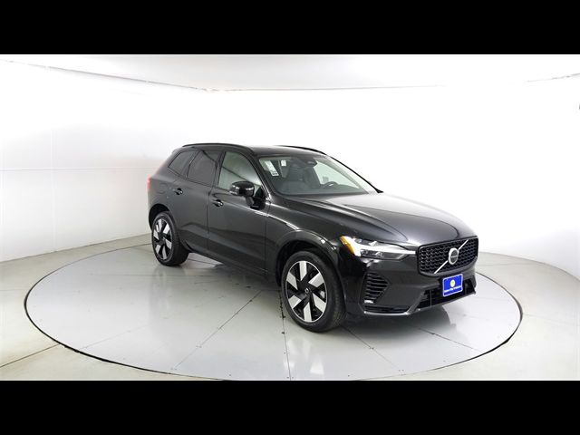 2025 Volvo XC60 Plug-In Hybrid Plus