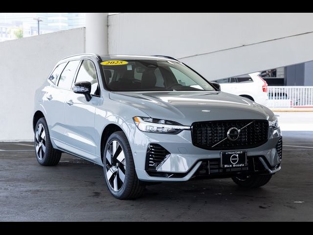 2025 Volvo XC60 Plug-In Hybrid Plus