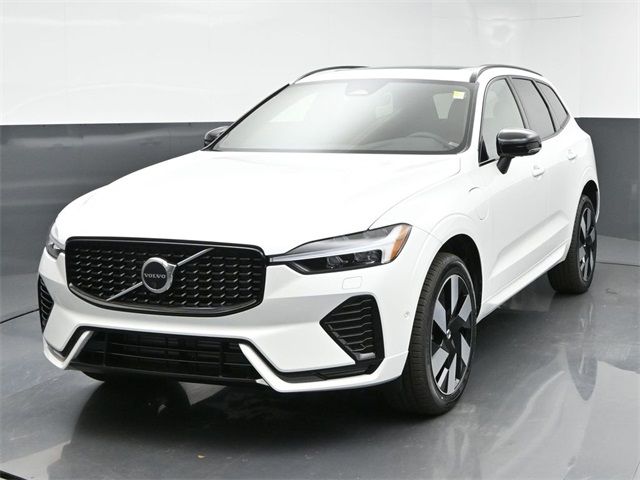 2025 Volvo XC60 Plug-In Hybrid Plus