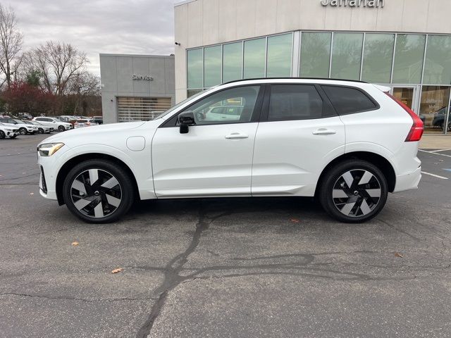 2025 Volvo XC60 Plug-In Hybrid Plus