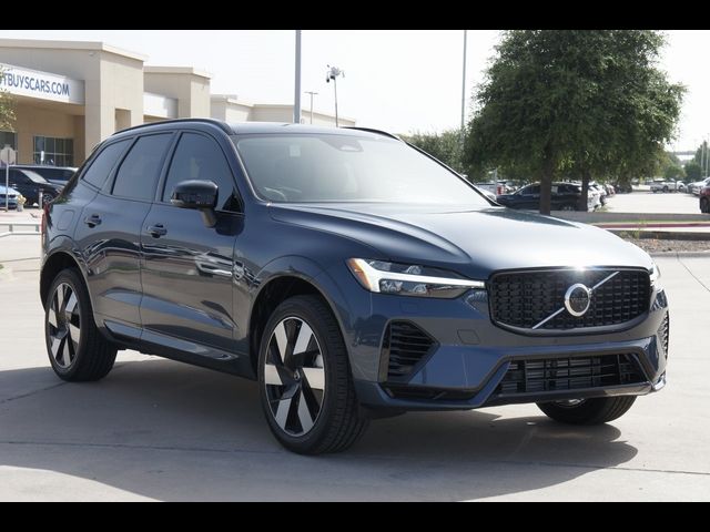 2025 Volvo XC60 Plug-In Hybrid Plus