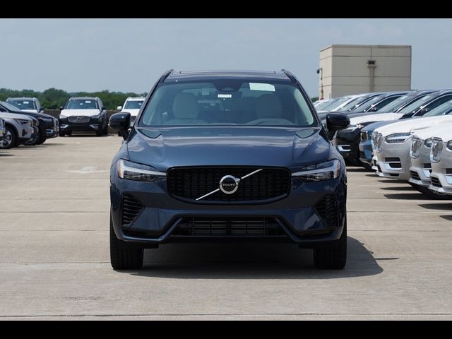 2025 Volvo XC60 Plug-In Hybrid Plus