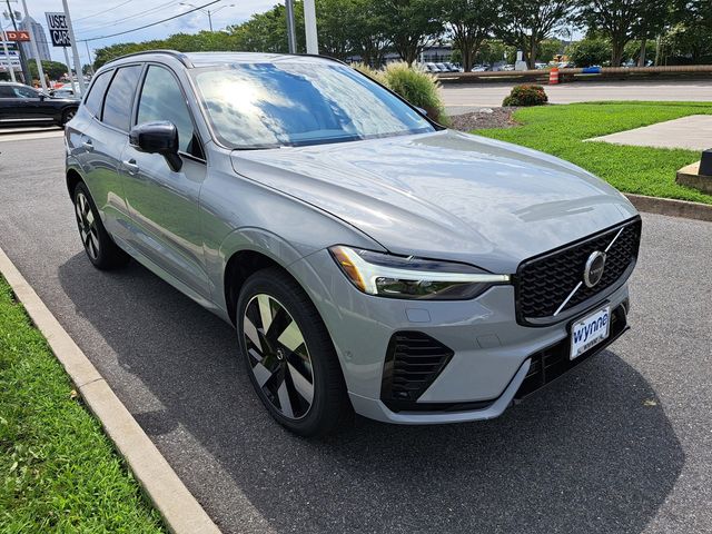 2025 Volvo XC60 Plug-In Hybrid Plus