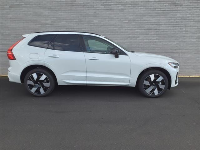 2025 Volvo XC60 Plug-In Hybrid Plus