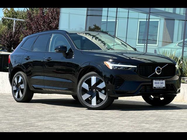 2025 Volvo XC60 Plug-In Hybrid Plus