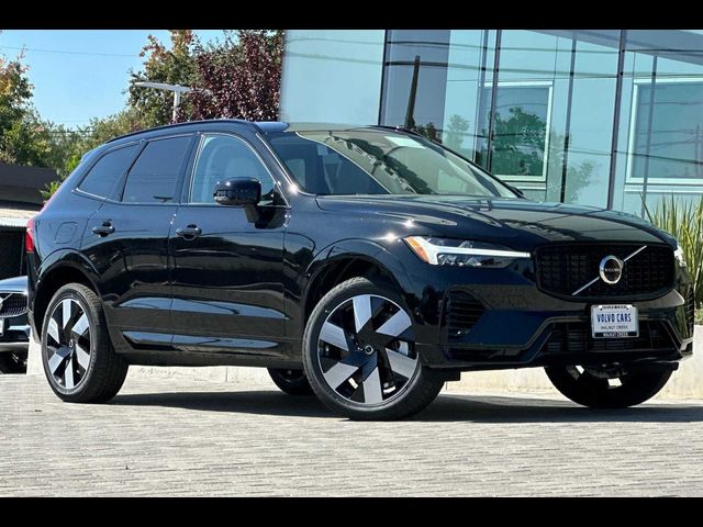 2025 Volvo XC60 Plug-In Hybrid Plus