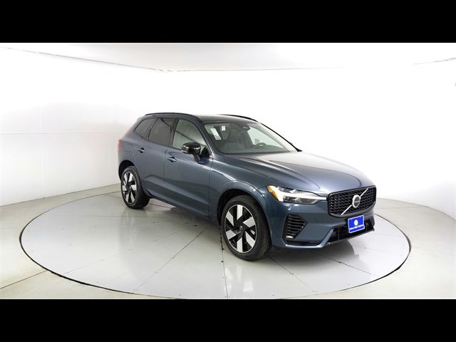 2025 Volvo XC60 Plug-In Hybrid Plus