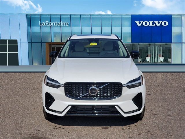 2025 Volvo XC60 Plug-In Hybrid Plus