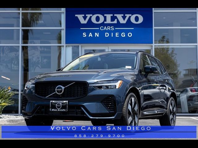 2025 Volvo XC60 Plug-In Hybrid Plus