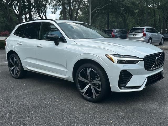 2025 Volvo XC60 Plug-In Hybrid Plus