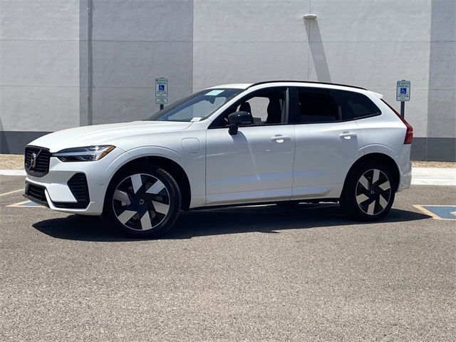 2025 Volvo XC60 Plug-In Hybrid Plus