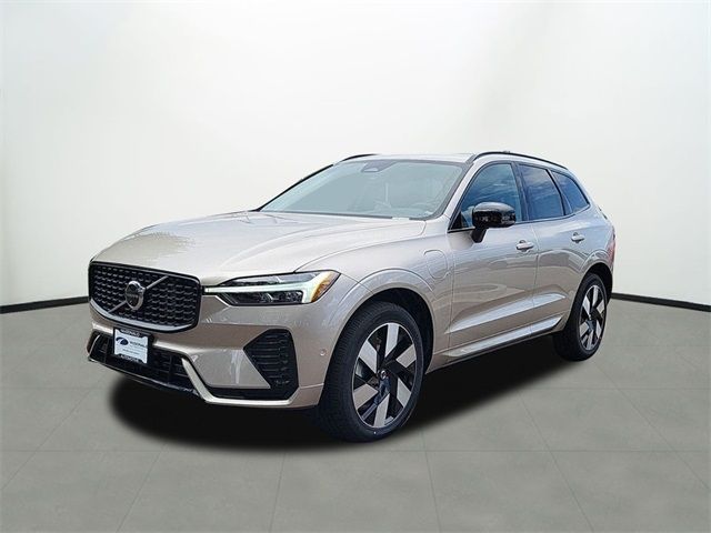 2025 Volvo XC60 Plug-In Hybrid Plus