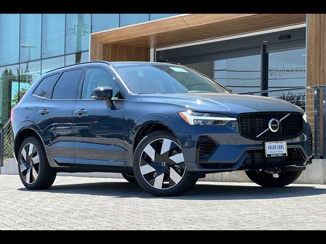 2025 Volvo XC60 Plug-In Hybrid Plus