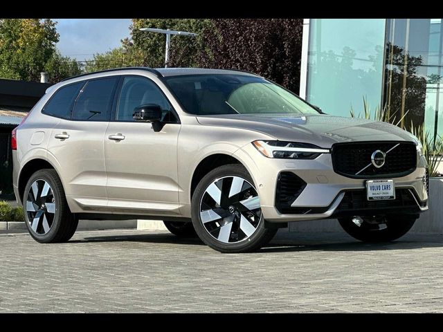 2025 Volvo XC60 Plug-In Hybrid Plus