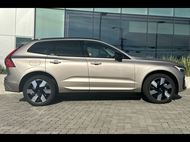 2025 Volvo XC60 Plug-In Hybrid Plus