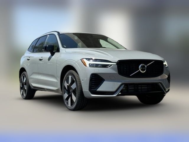 2025 Volvo XC60 Plug-In Hybrid Plus