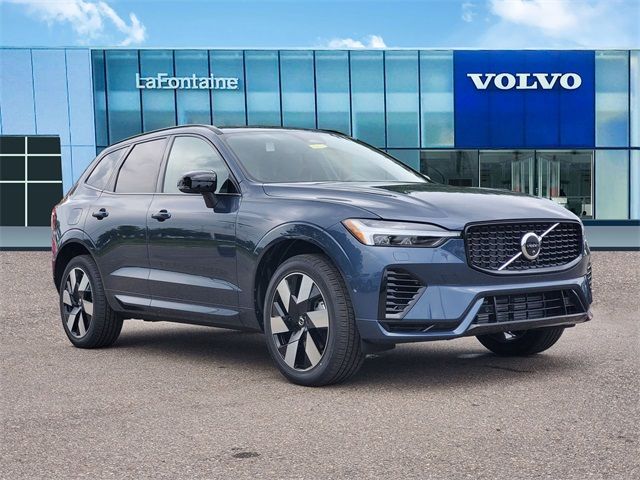 2025 Volvo XC60 Plug-In Hybrid Plus