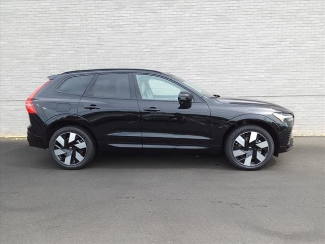 2025 Volvo XC60 Plug-In Hybrid Plus