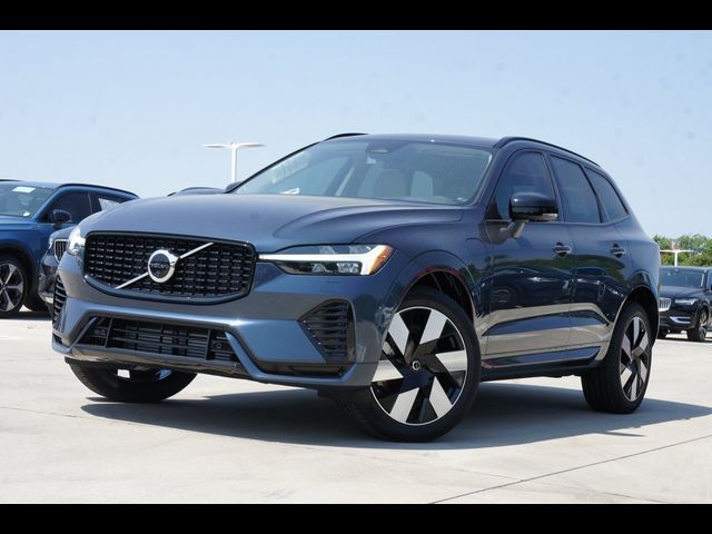 2025 Volvo XC60 Plug-In Hybrid Plus