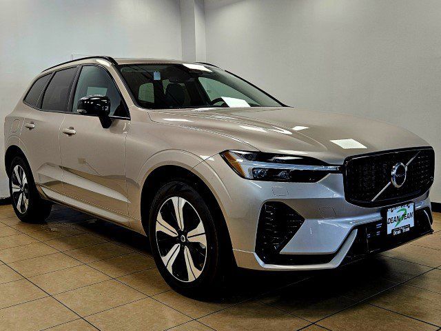 2025 Volvo XC60 Plug-In Hybrid Core