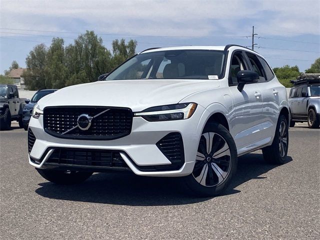 2025 Volvo XC60 Plug-In Hybrid Core