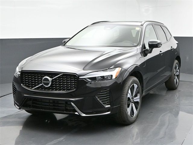 2025 Volvo XC60 Plug-In Hybrid Core