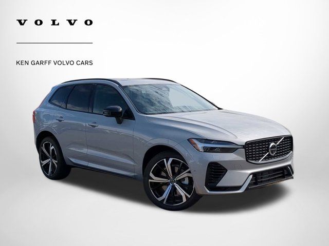 2025 Volvo XC60 Plug-In Hybrid Ultra Dark Theme