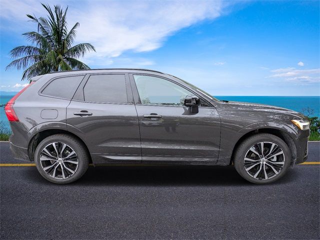 2025 Volvo XC60 Plus