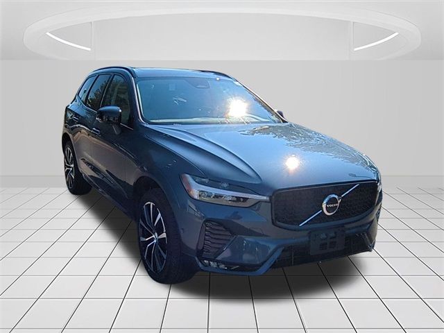 2025 Volvo XC60 Plus