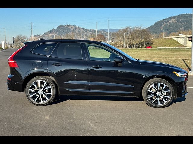 2025 Volvo XC60 Plus