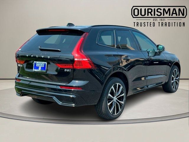 2025 Volvo XC60 Plus