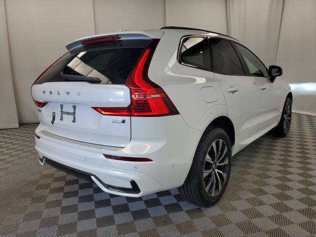 2025 Volvo XC60 Plus