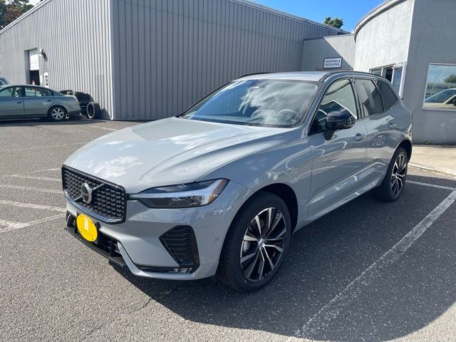 2025 Volvo XC60 Plus