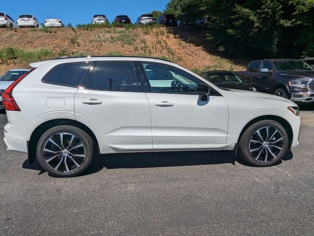 2025 Volvo XC60 Plus