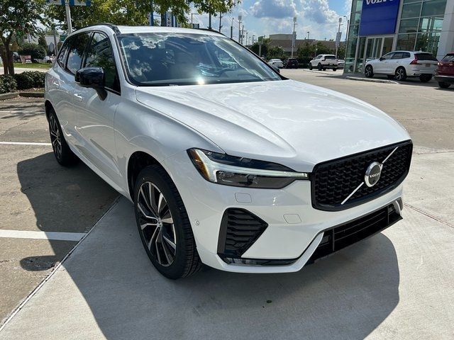 2025 Volvo XC60 Plus