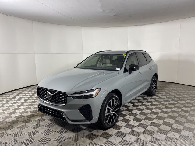 2025 Volvo XC60 Plus