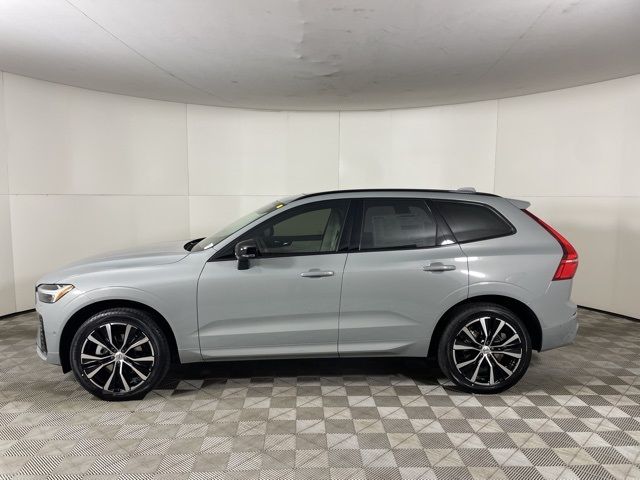 2025 Volvo XC60 Plus