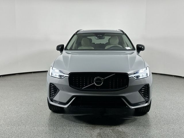 2025 Volvo XC60 Plus