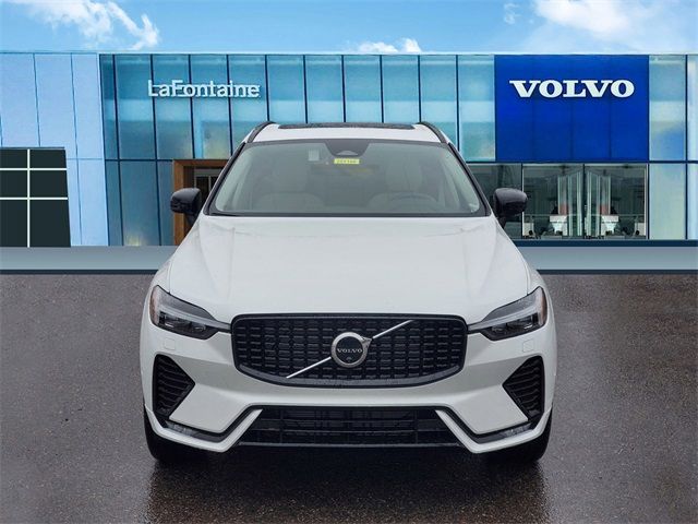 2025 Volvo XC60 Plus