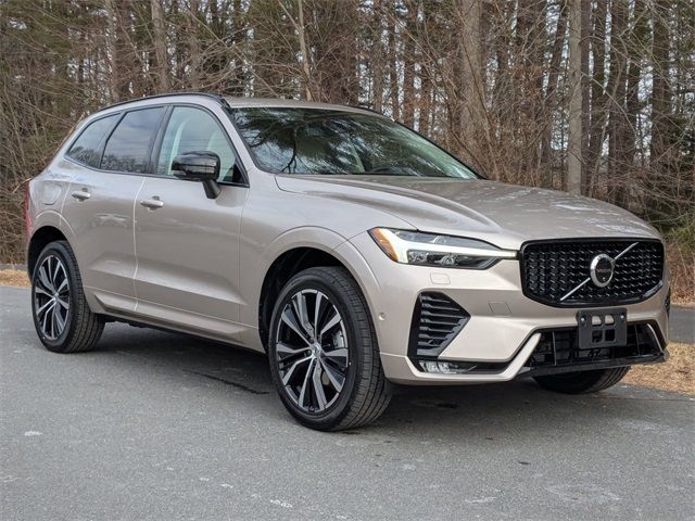 2025 Volvo XC60 Plus