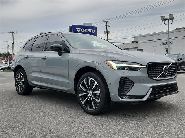 2025 Volvo XC60 Plus