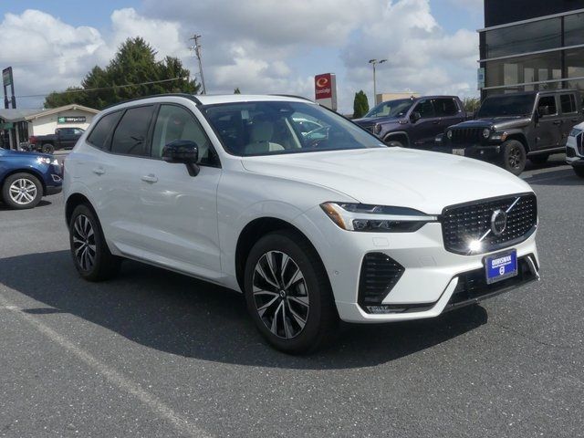 2025 Volvo XC60 Plus