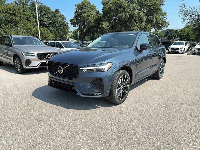 2025 Volvo XC60 Plus