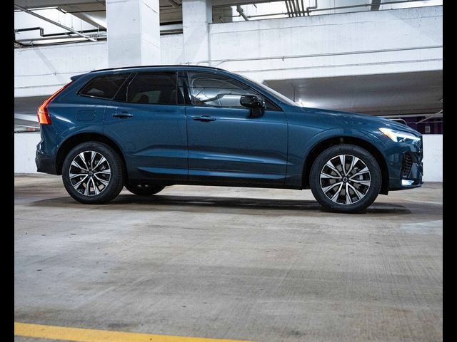 2025 Volvo XC60 Plus