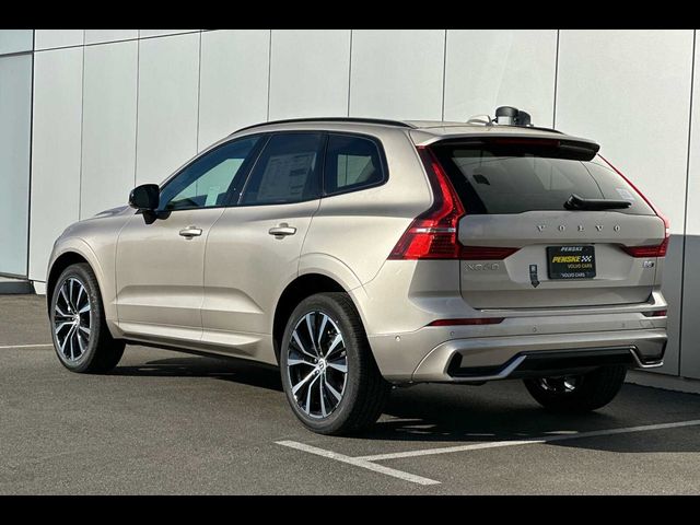 2025 Volvo XC60 Plus