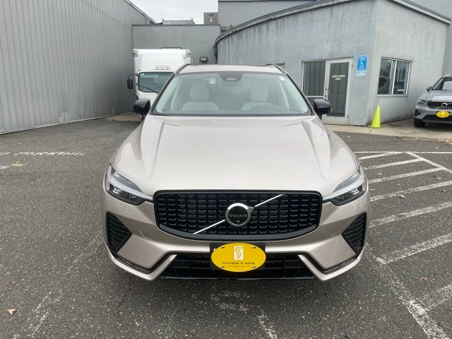 2025 Volvo XC60 Plus