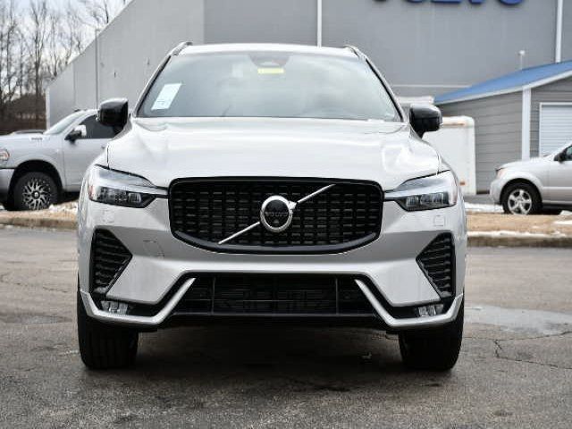 2025 Volvo XC60 Plus