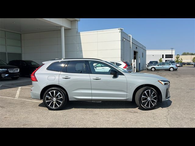 2025 Volvo XC60 Plus